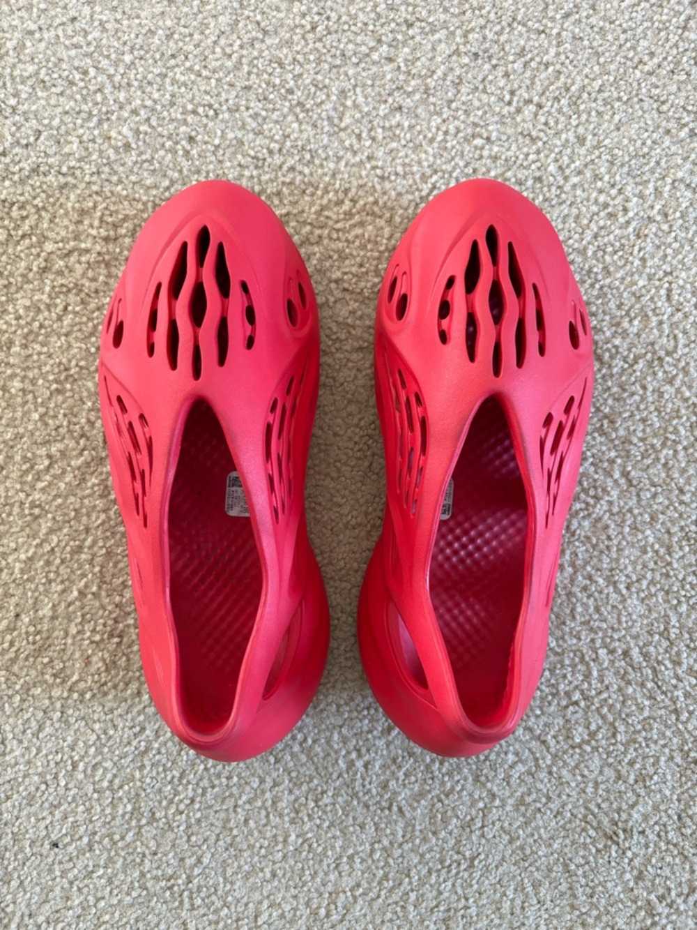 adidas Yeezy Foam RNNR - Vermillion